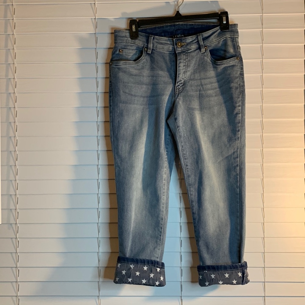 NWOT VENUS Star Cuff Capri Jeans Size 6